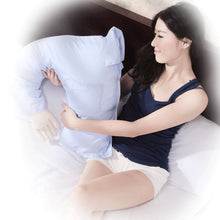 Laden Sie das Bild in den Galerie-Viewer, BOYFRIEND KISSEN