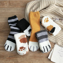 Laden Sie das Bild in den Galerie-Viewer, WARME „CAT CLAWS“ KATZENSOCKEN