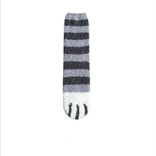 Laden Sie das Bild in den Galerie-Viewer, WARME „CAT CLAWS“ KATZENSOCKEN